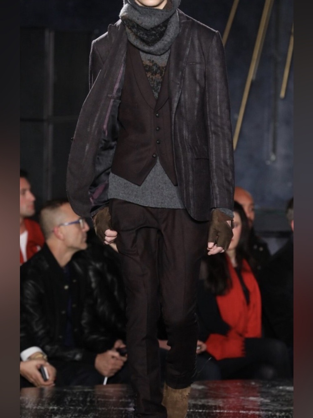 NWT John Varvatos Runway Tie Dye Pinot Noir Virgin Wool 3-Piece Suit and Shirt